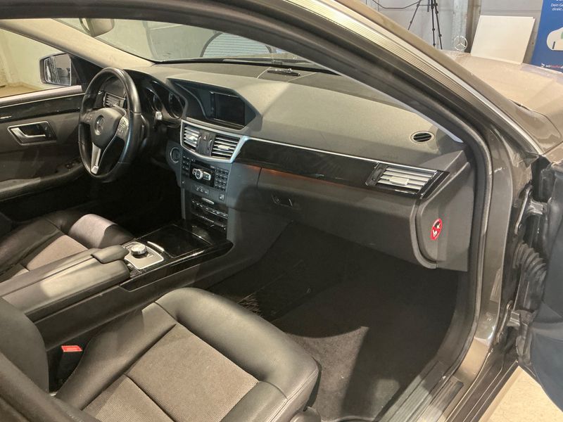 Mercedes-Benz E-Klasse E 200 CGI BlueEfficiency Avantgarde 2012 – снимка 27