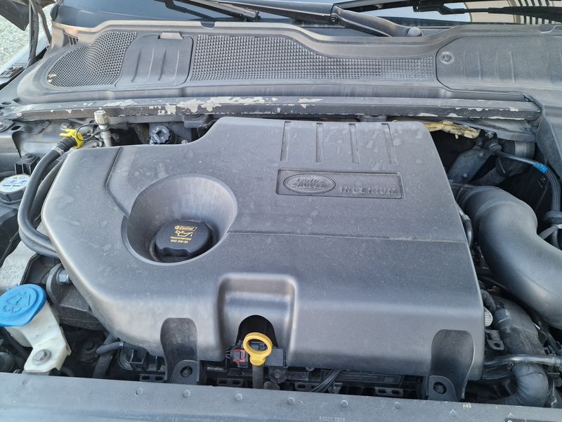 Land Rover Evoque 2.0 Td4 SE 2018 – снимка 8