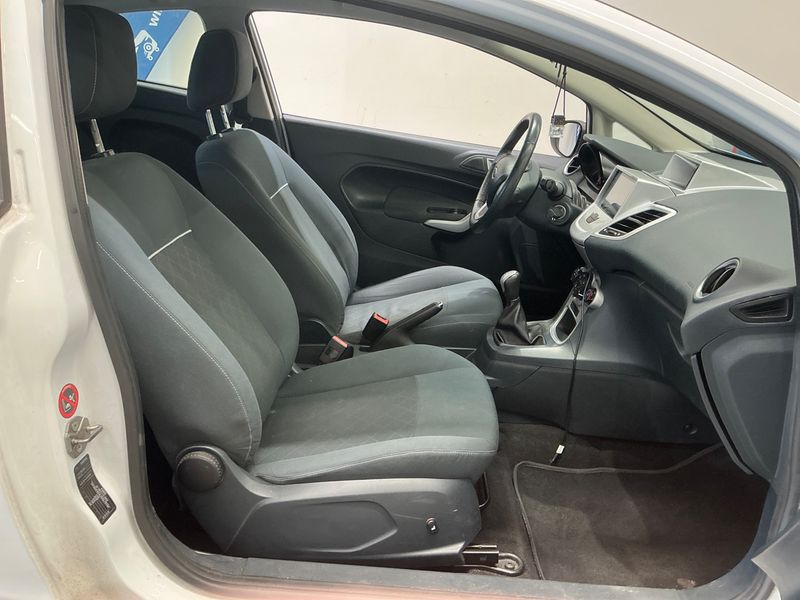 Ford Fiesta 1.25 Champions Edition 2012 – снимка 3