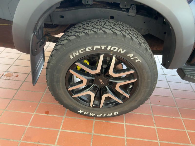 Mitsubishi L 200 2.4 DI-D Edition 100 Doppelkabine 4WD 2023 – снимка 9