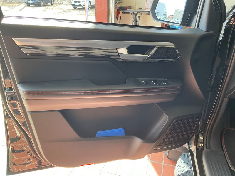Mitsubishi L 200 2.4 DI-D Edition 100 Doppelkabine 4WD 2023 – снимка 29