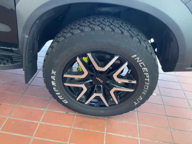 Mitsubishi L 200 2.4 DI-D Edition 100 Doppelkabine 4WD 2023 – снимка 11