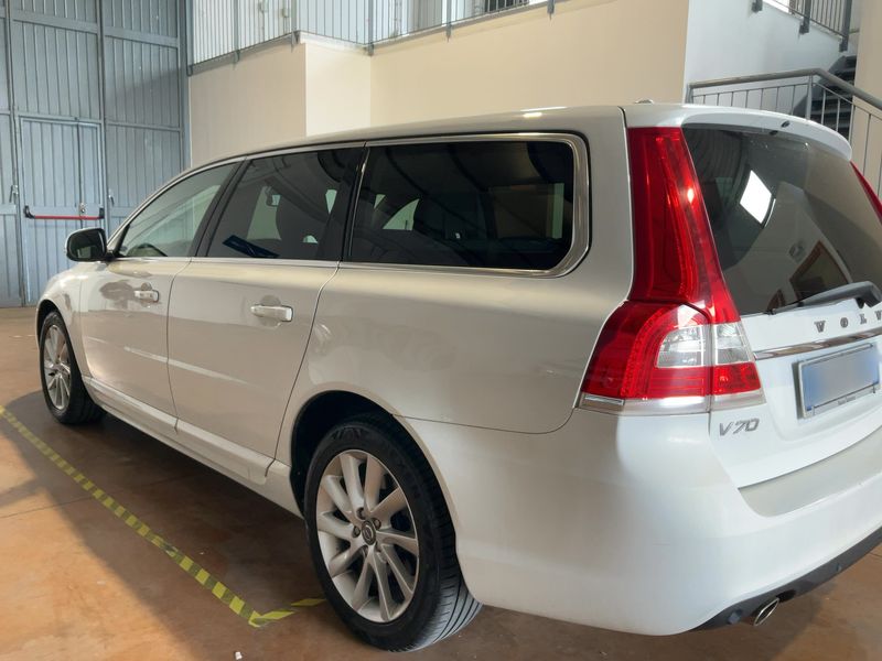 Volvo V70 2.0 D4 Polar 2014 – снимка 6