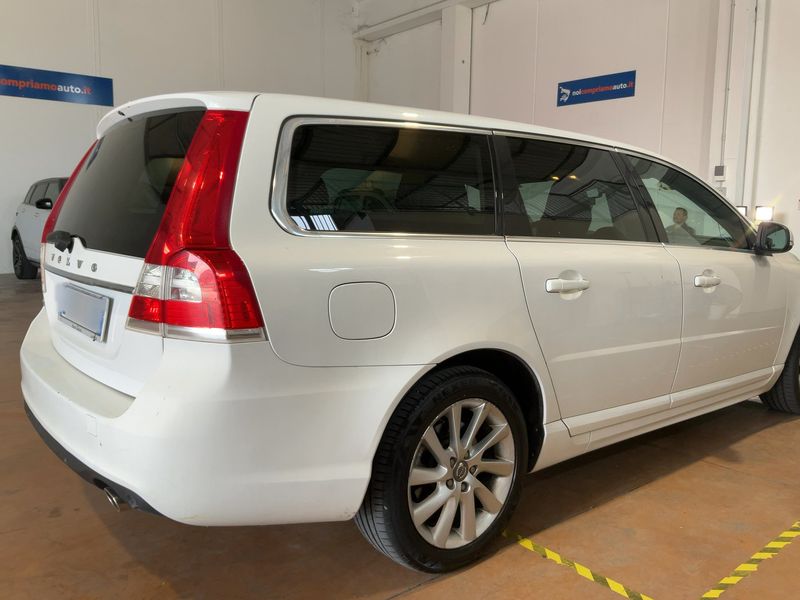 Volvo V70 2.0 D4 Polar 2014 – снимка 8