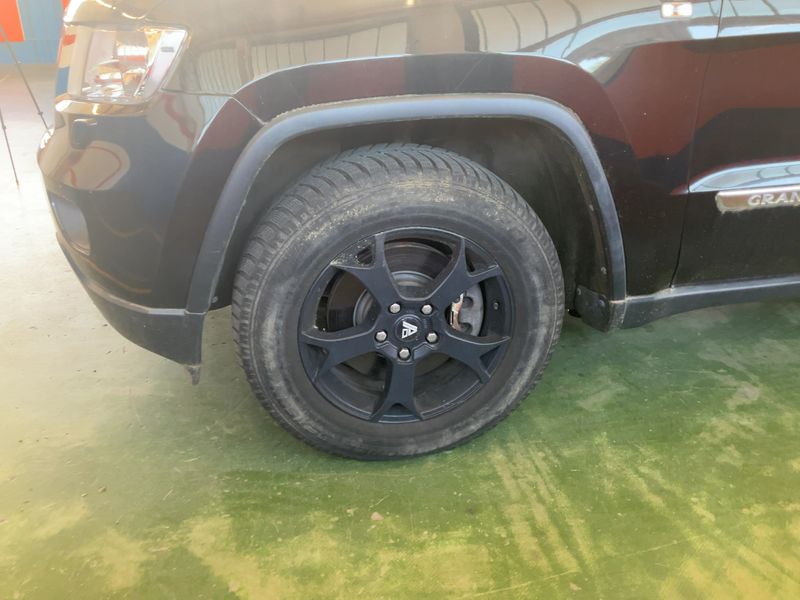 Jeep Grand Cherokee 3.0 CRD Laredo 2013 – снимка 3