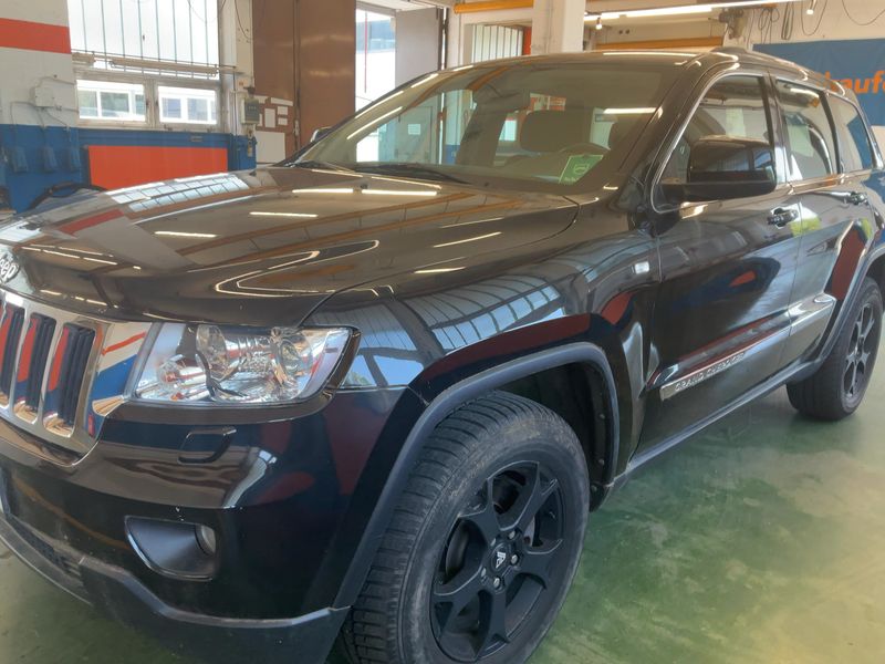 Jeep Grand Cherokee 3.0 CRD Laredo 2013 – снимка 2