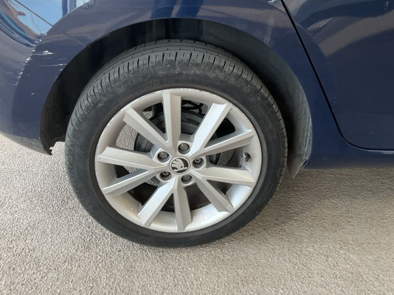 Skoda Fabia 1.0 MPI Ambition 2018 – снимка 9