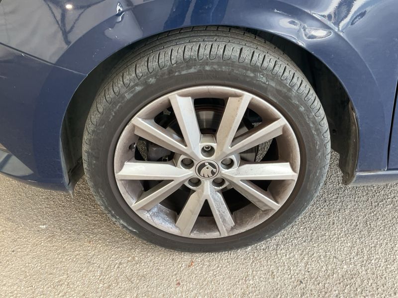 Skoda Fabia 1.0 MPI Ambition 2018 – снимка 3