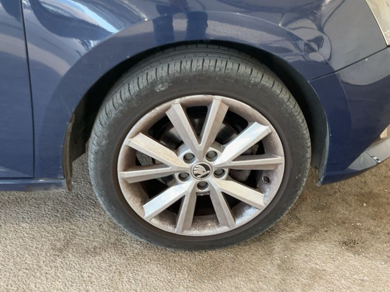 Skoda Fabia 1.0 MPI Ambition 2018 – снимка 11