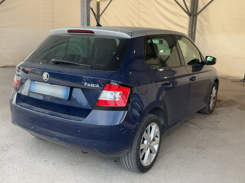 Skoda Fabia 1.0 MPI Ambition 2018 – снимка 8