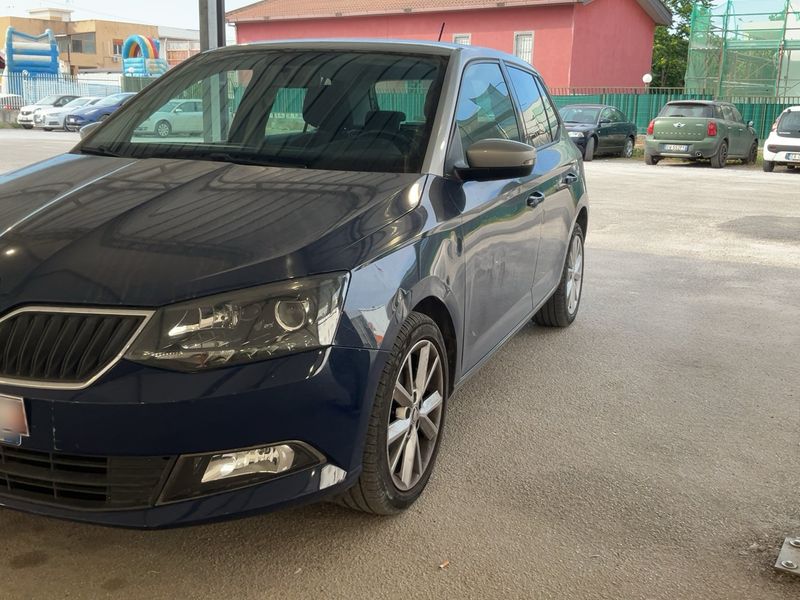 Skoda Fabia 1.0 MPI Ambition 2018 – снимка 2