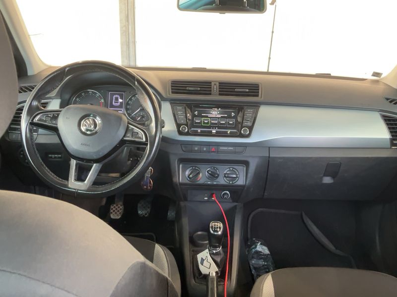 Skoda Fabia 1.0 MPI Ambition 2018 – снимка 17