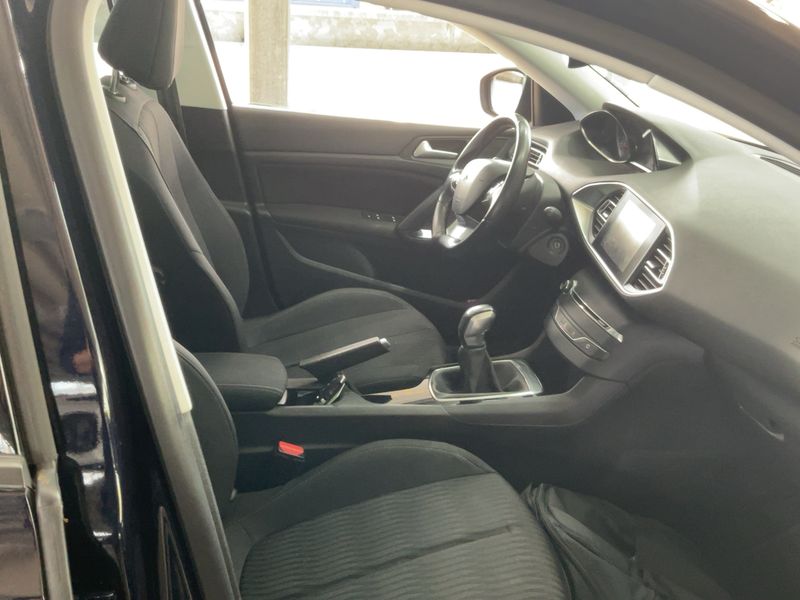 Peugeot 308 1.2 PureTech Access Business 2017 – снимка 16