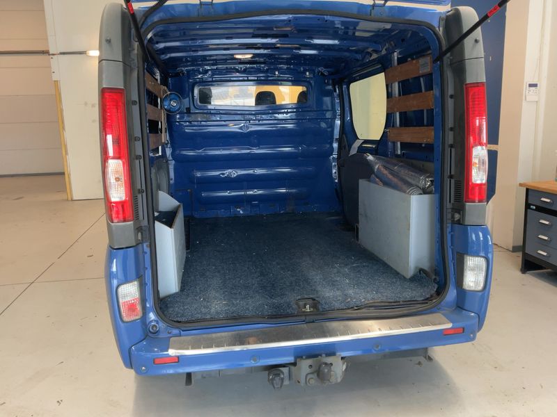 Renault Trafic 2.5 dCi L1H1 2,9t 2011 – снимка 15