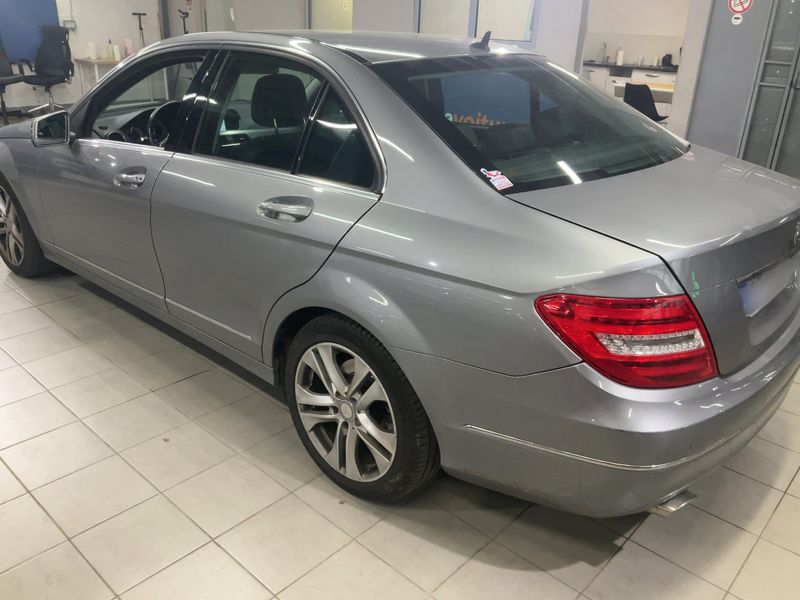 Mercedes-Benz C-Klasse C 220 CDI BlueEfficiency Avantgarde 2013 – снимка 6