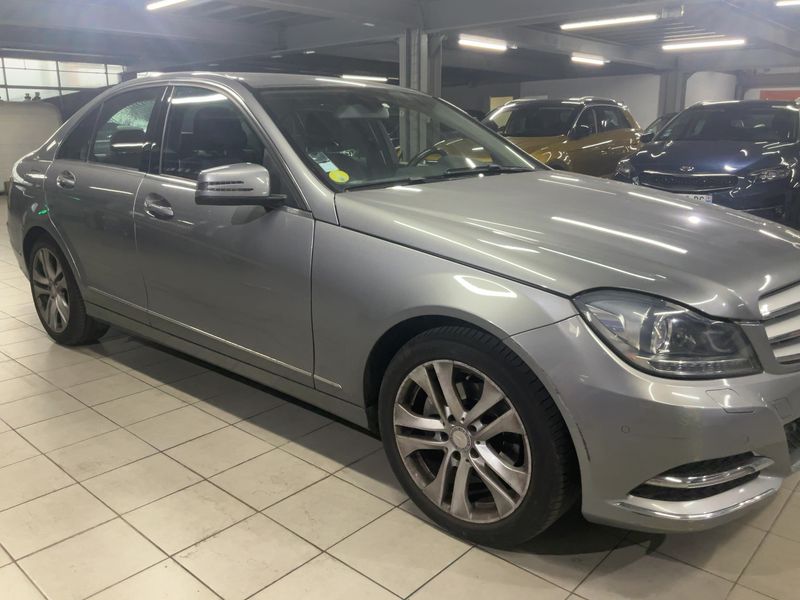 Mercedes-Benz C-Klasse C 220 CDI BlueEfficiency Avantgarde 2013 – снимка 12