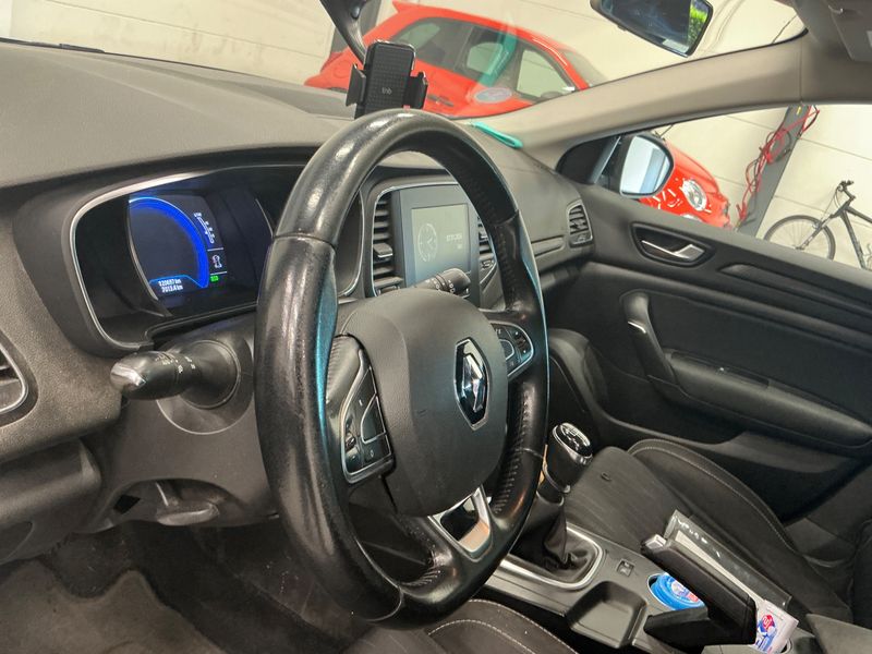 Renault Megane 1.3 TCe Limited 2020 – снимка 25