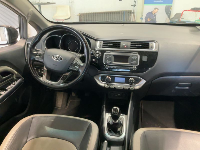 Kia Rio 1.4 CRDi Spirit 2015 – снимка 18