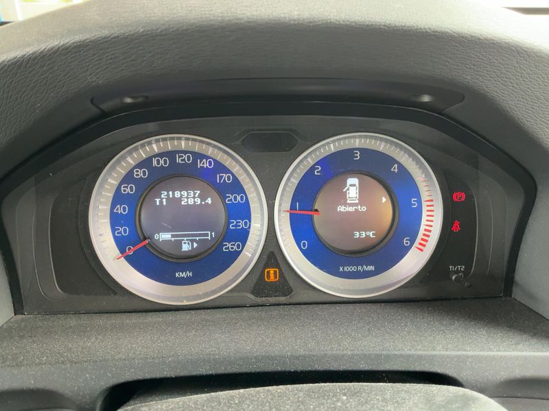 Volvo V60 1.6 D R-Design 2011 – снимка 18