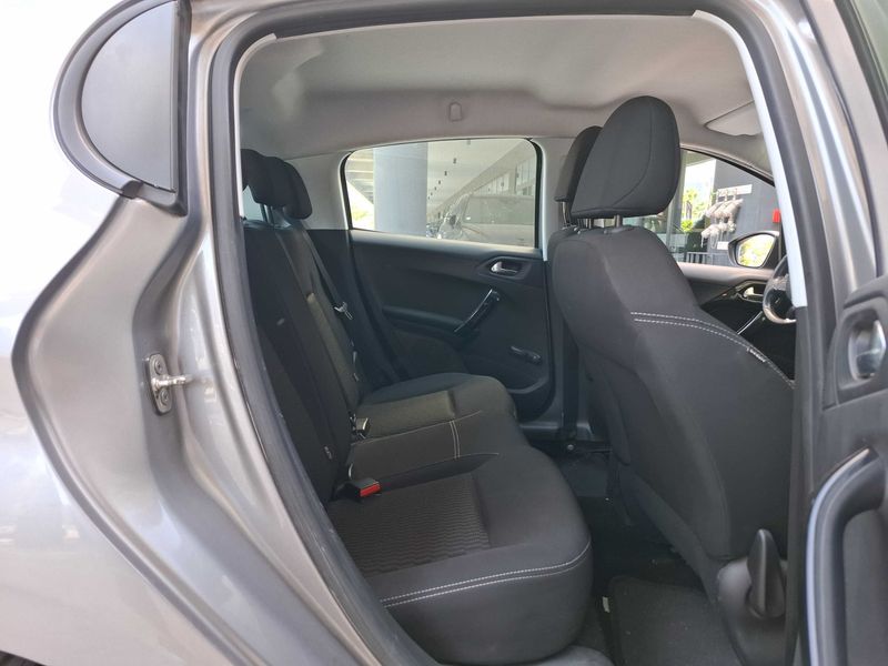 Peugeot 208 1.2 e-VTi Active 2019 – снимка 13