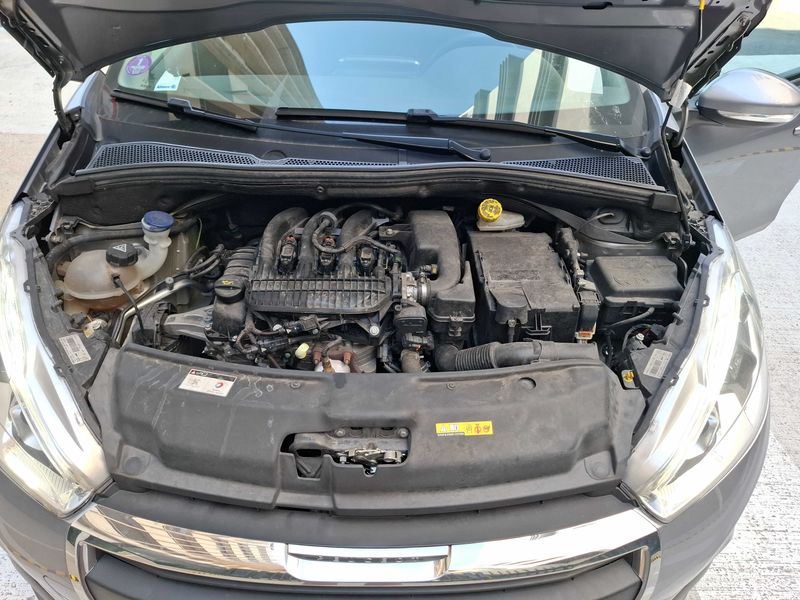 Peugeot 208 1.2 e-VTi Active 2019 – снимка 8