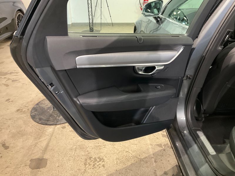 Volvo V90 2.0 D4 Momentum 2018 – снимка 28