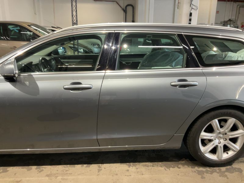 Volvo V90 2.0 D4 Momentum 2018 – снимка 4