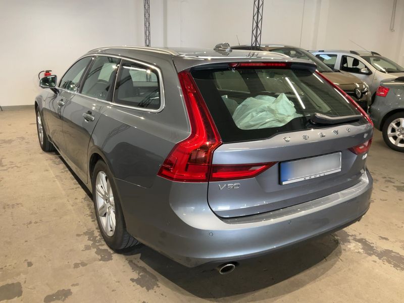Volvo V90 2.0 D4 Momentum 2018 – снимка 6