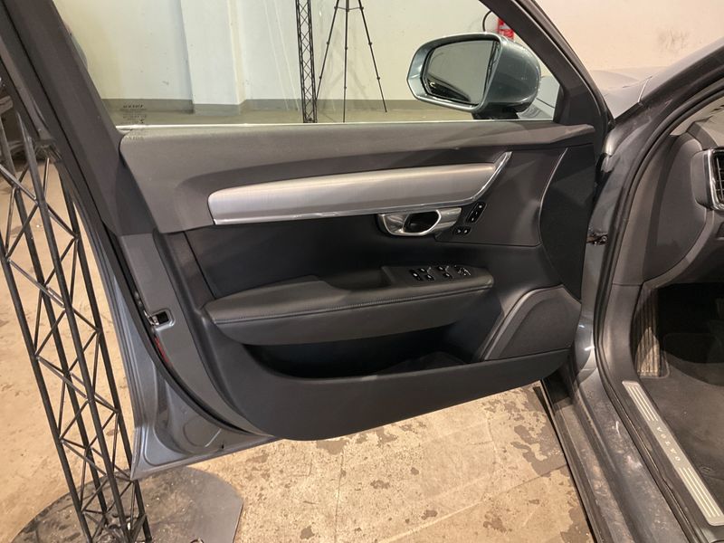 Volvo V90 2.0 D4 Momentum 2018 – снимка 27
