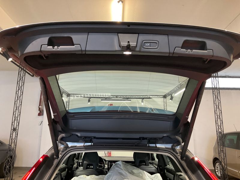 Volvo V90 2.0 D4 Momentum 2018 – снимка 23