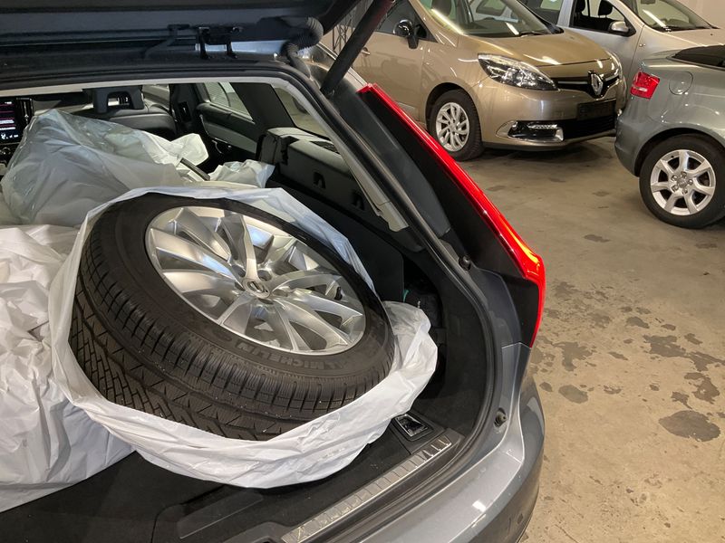 Volvo V90 2.0 D4 Momentum 2018 – снимка 24