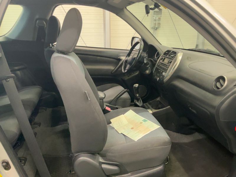 Toyota RAV 4 2.0 Sol 2005 – снимка 16