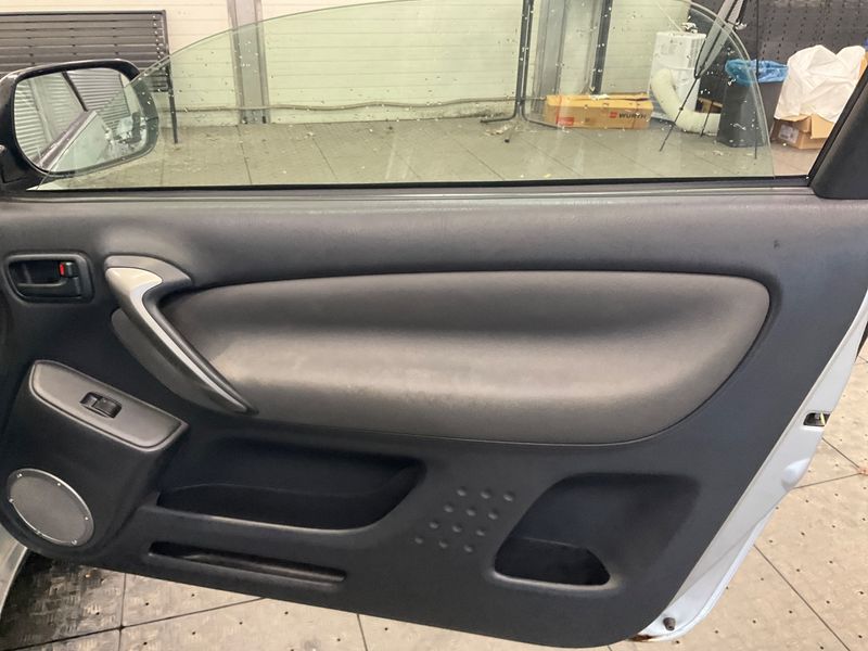 Toyota RAV 4 2.0 Sol 2005 – снимка 31