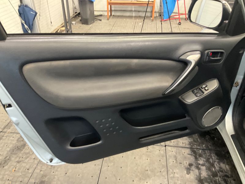 Toyota RAV 4 2.0 Sol 2005 – снимка 26