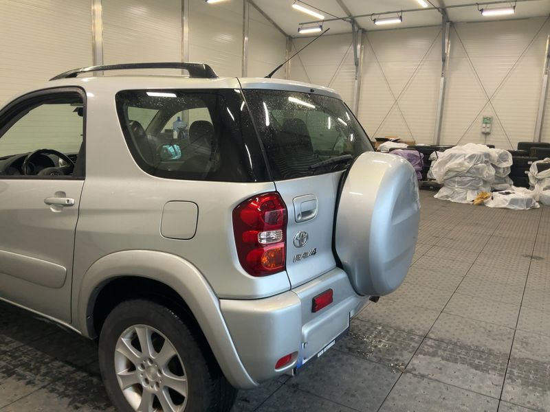 Toyota RAV 4 2.0 Sol 2005 – снимка 6