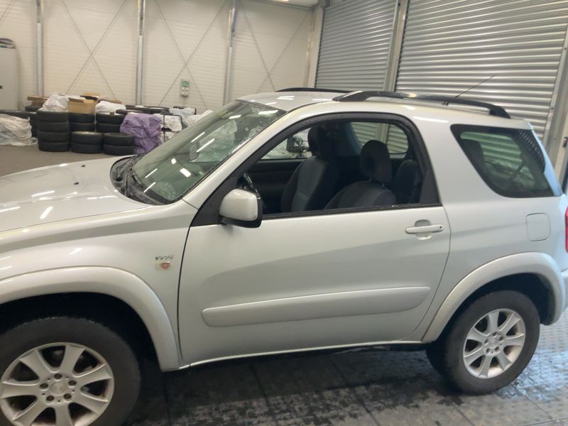 Toyota RAV 4 2.0 Sol 2005 – снимка 4