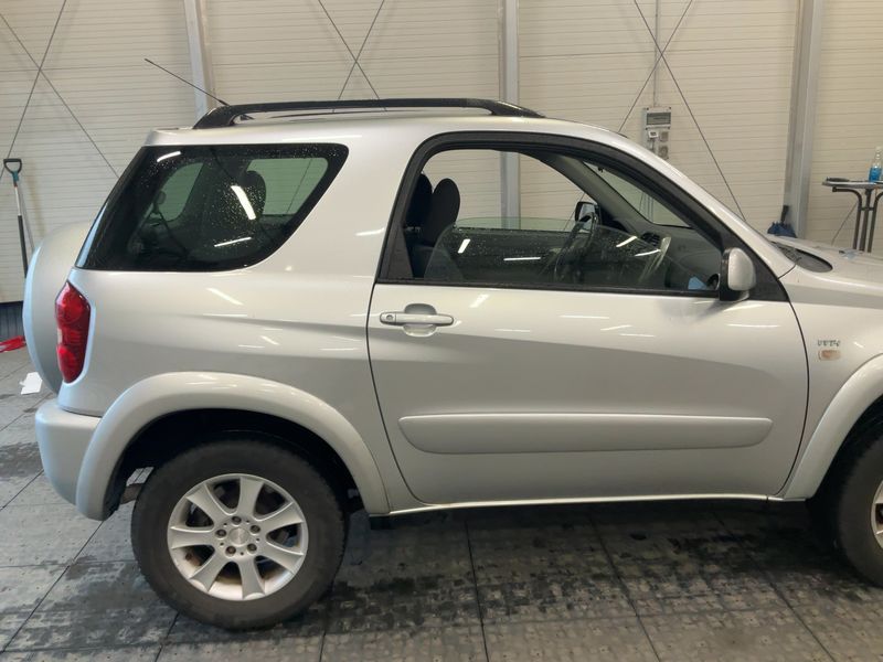 Toyota RAV 4 2.0 Sol 2005 – снимка 10