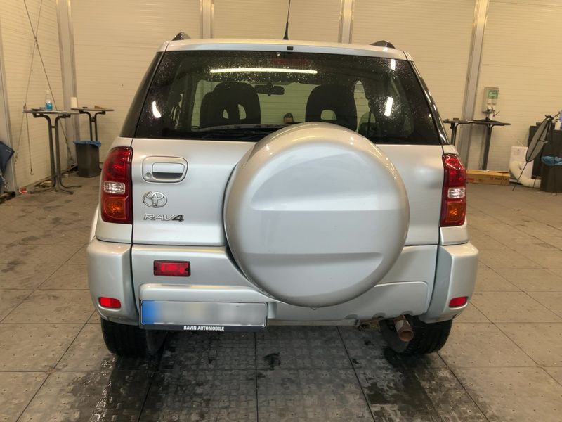 Toyota RAV 4 2.0 Sol 2005 – снимка 7