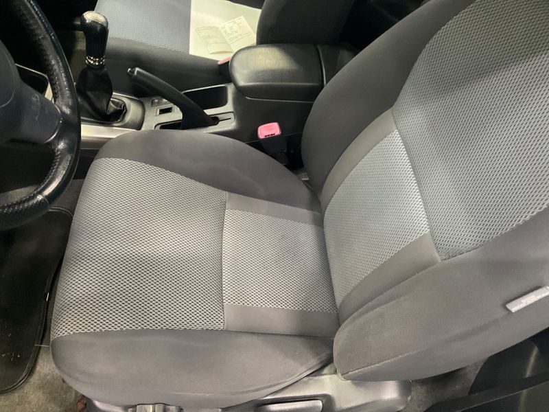 Toyota RAV 4 2.0 Sol 2005 – снимка 33