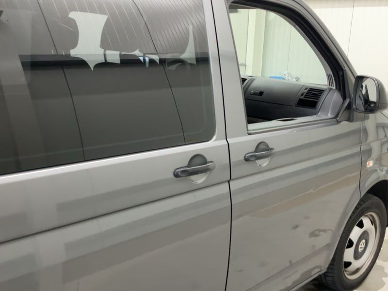 Volkswagen T5 Kombi 2.0 TDI lang 2015 – снимка 10