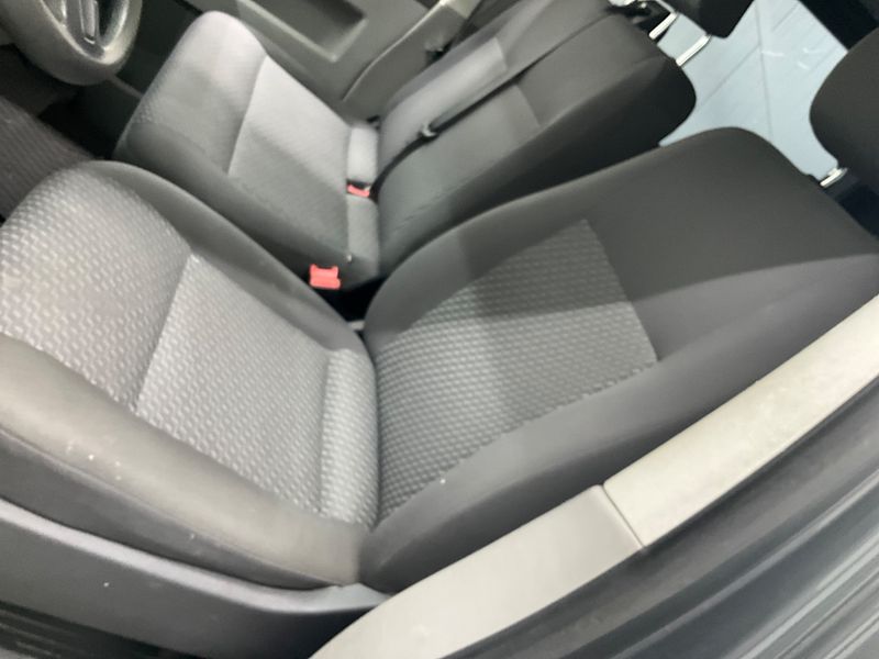 Volkswagen T5 Kombi 2.0 TDI lang 2015 – снимка 32