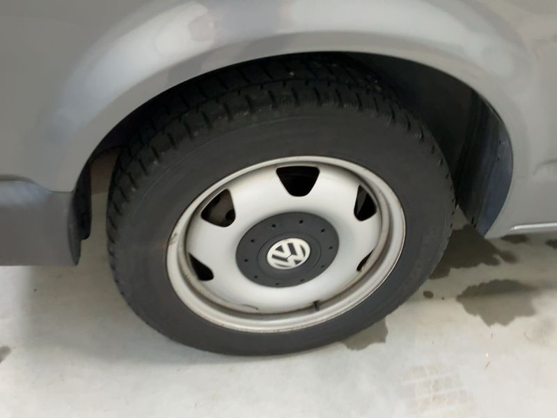 Volkswagen T5 Kombi 2.0 TDI lang 2015 – снимка 9