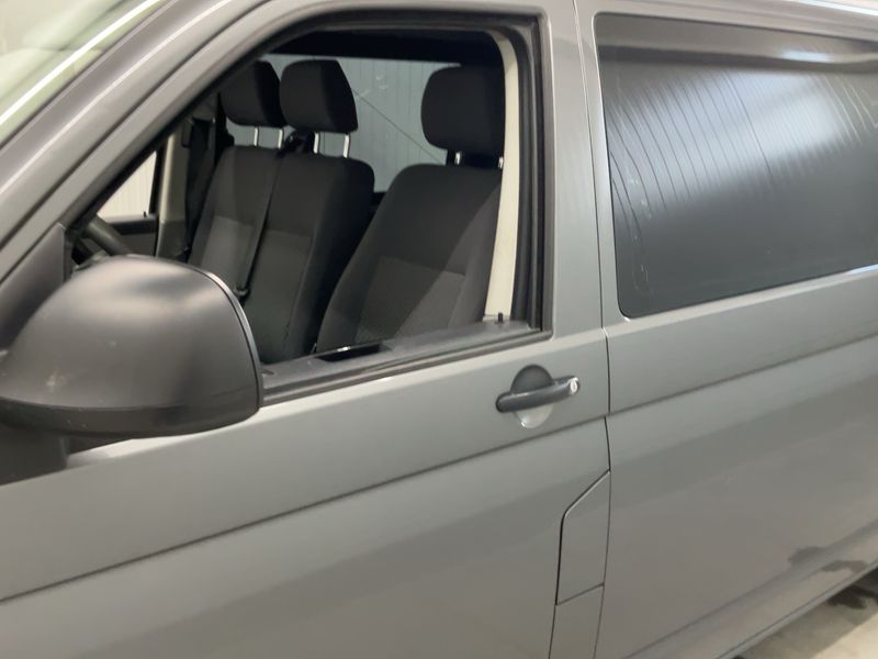 Volkswagen T5 Kombi 2.0 TDI lang 2015 – снимка 4