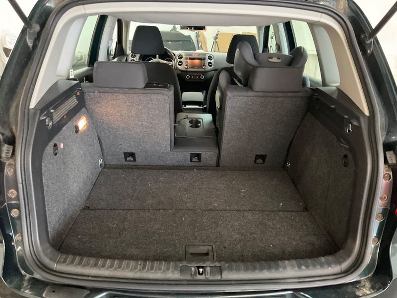Volkswagen Tiguan 2.0 TDI Track & Field 4Motion 2010 – снимка 26