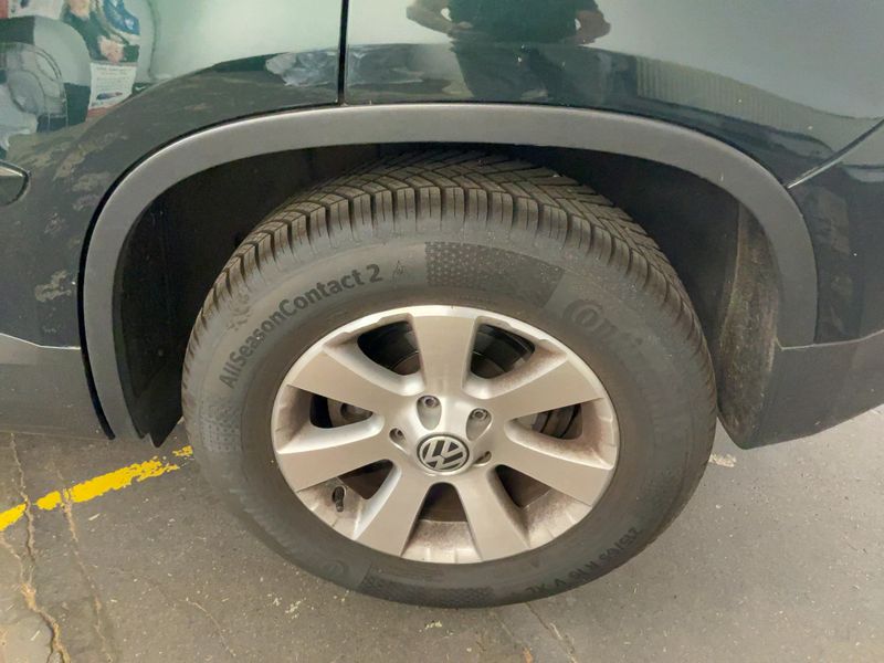 Volkswagen Tiguan 2.0 TDI Track & Field 4Motion 2010 – снимка 5
