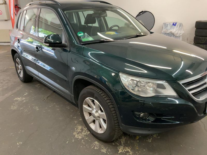 Volkswagen Tiguan 2.0 TDI Track & Field 4Motion 2010 – снимка 12