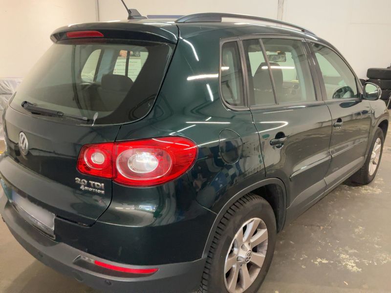 Volkswagen Tiguan 2.0 TDI Track & Field 4Motion 2010 – снимка 8