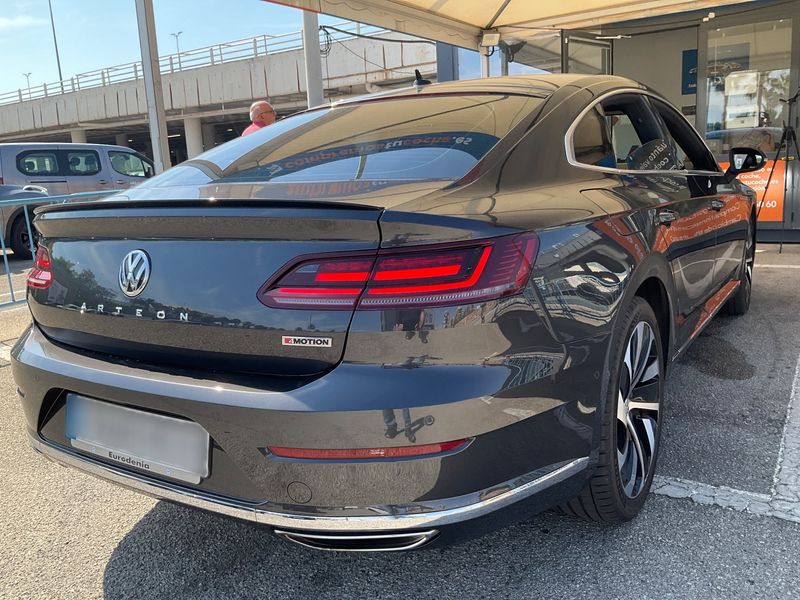 Volkswagen Arteon 2.0 TSI R-Line 4Motion 2017 – снимка 8