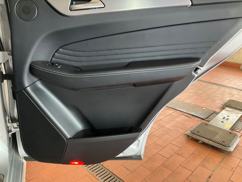 Mercedes-Benz M-Klasse ML 500 BlueEfficiency 2015 – снимка 31