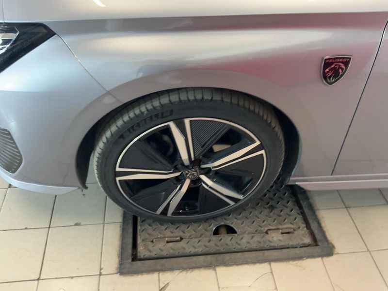Peugeot 308 1.5 Blue-HDi GT 2023 – снимка 3